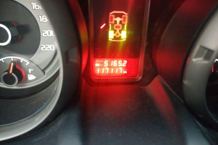 Used Mitsubishi Pajero 2016 3.0L Automatic Prestige Version China IV Standard Odometer Close Up