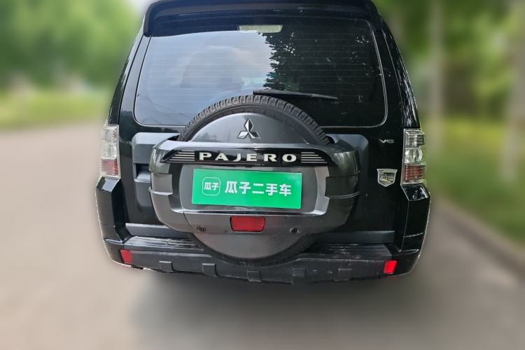 Used Mitsubishi Pajero 2016 3.0L Automatic Standard Version China V Standard Rear