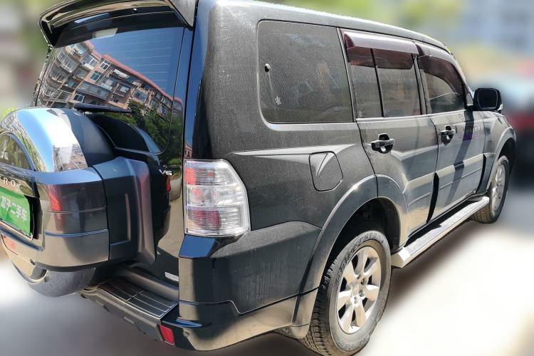 Used Mitsubishi Pajero 2016 3.0L Automatic Standard Version China V Standard Rear Right 45 Deg