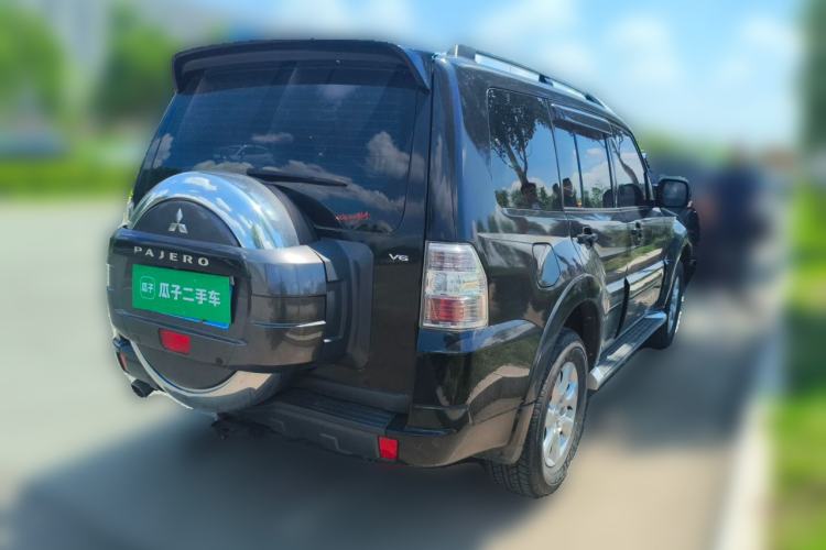 Used Mitsubishi Pajero 2016 3.0L Automatic Standard Version China V Standard Rear Right 45 Deg