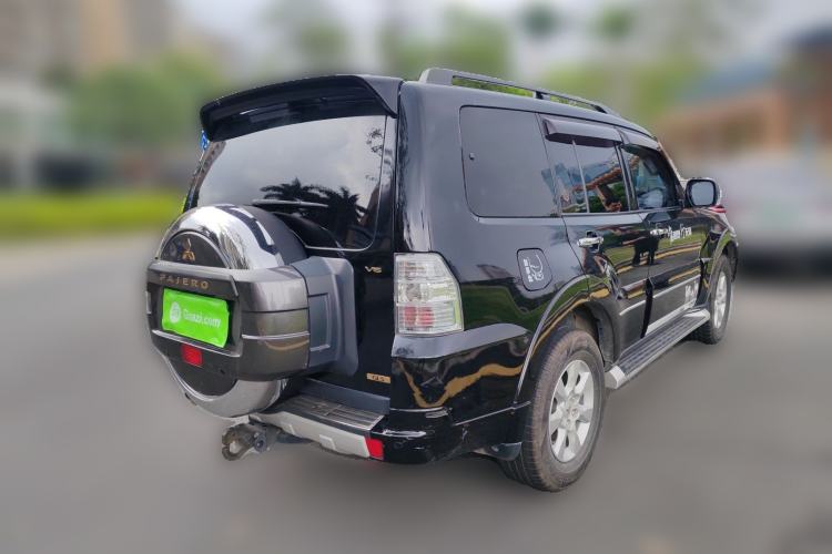 Used Mitsubishi Pajero 2016 3.0L Automatic Prestige Version China V Standard Rear Right 45 Deg