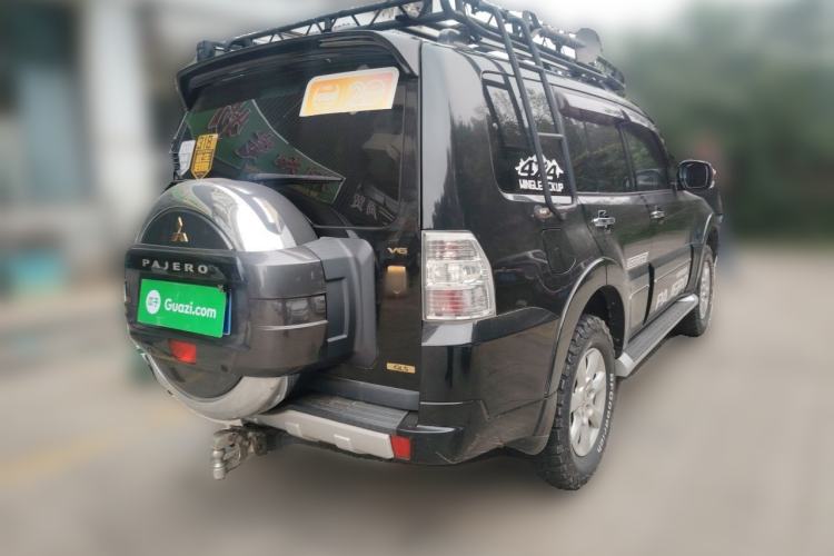 Used Mitsubishi Pajero 2016 3.0L Automatic Prestige Version China IV Standard Rear Right 45 Deg