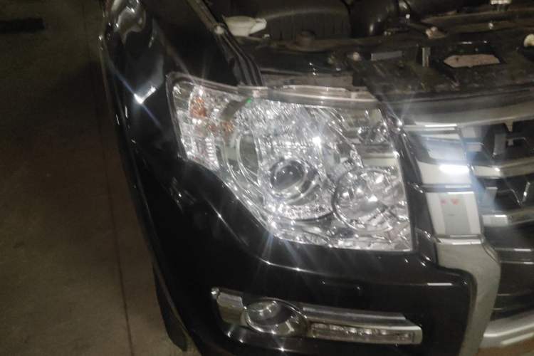 Used Mitsubishi Pajero 2016 3.0L Automatic Prestige Version China V Standard Right Front Headlight