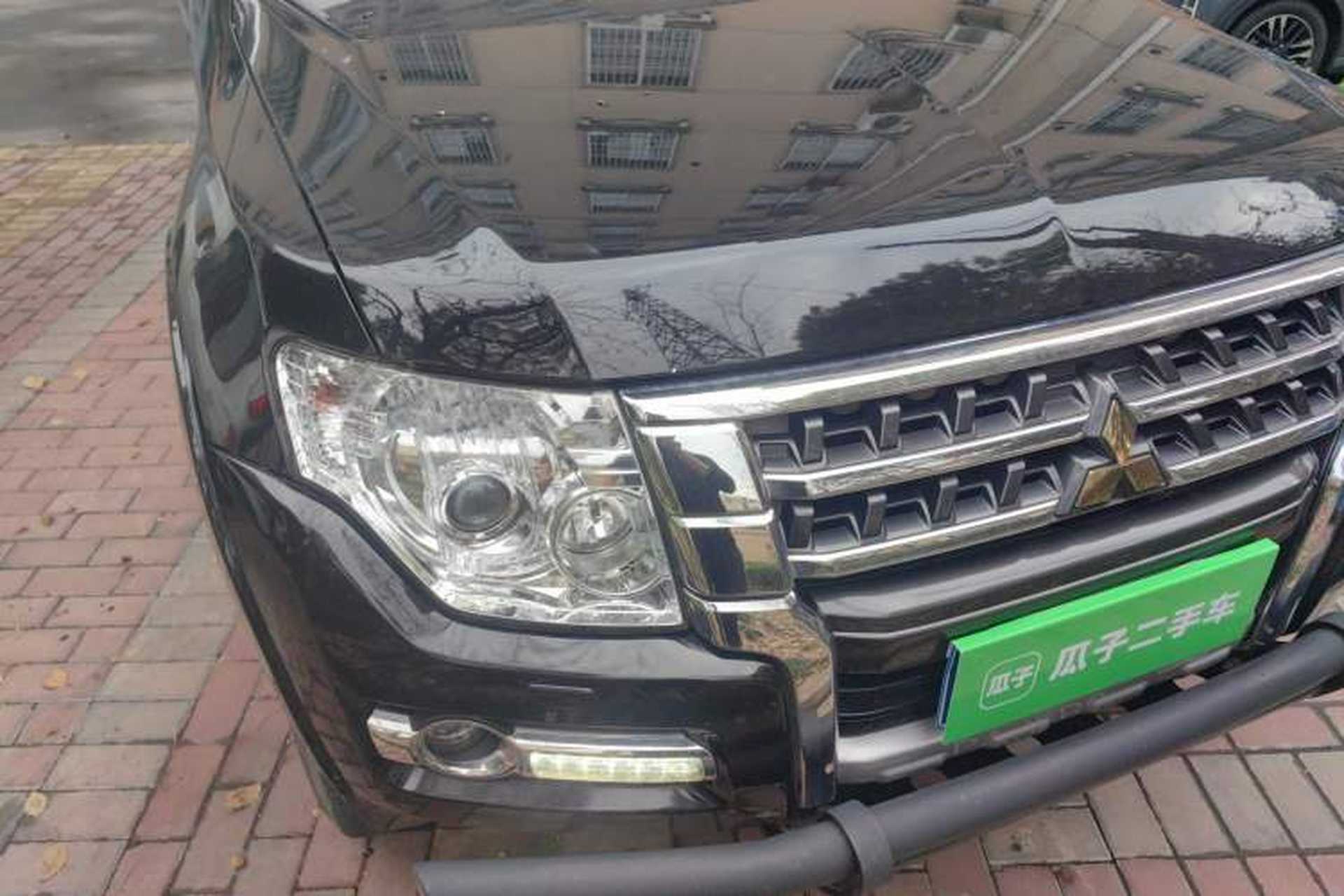 Used Mitsubishi Pajero 2016 3.0L Automatic Prestige Version China V Standard Right Front Headlight