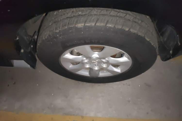 Used Mitsubishi Pajero 2016 3.0L Automatic Luxury Version China V Standard Right Front Wheel Hub