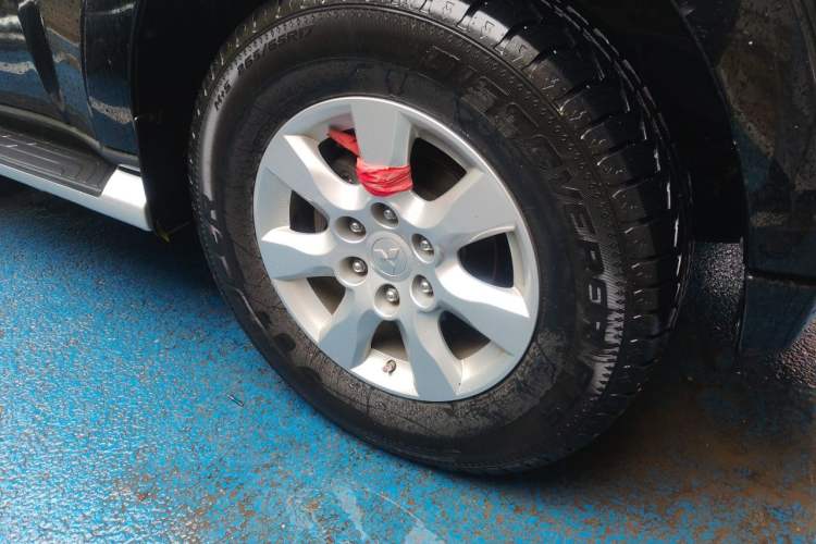 Used Mitsubishi Pajero 2016 3.0L Automatic Luxury Version China V Standard Right Front Wheel Hub