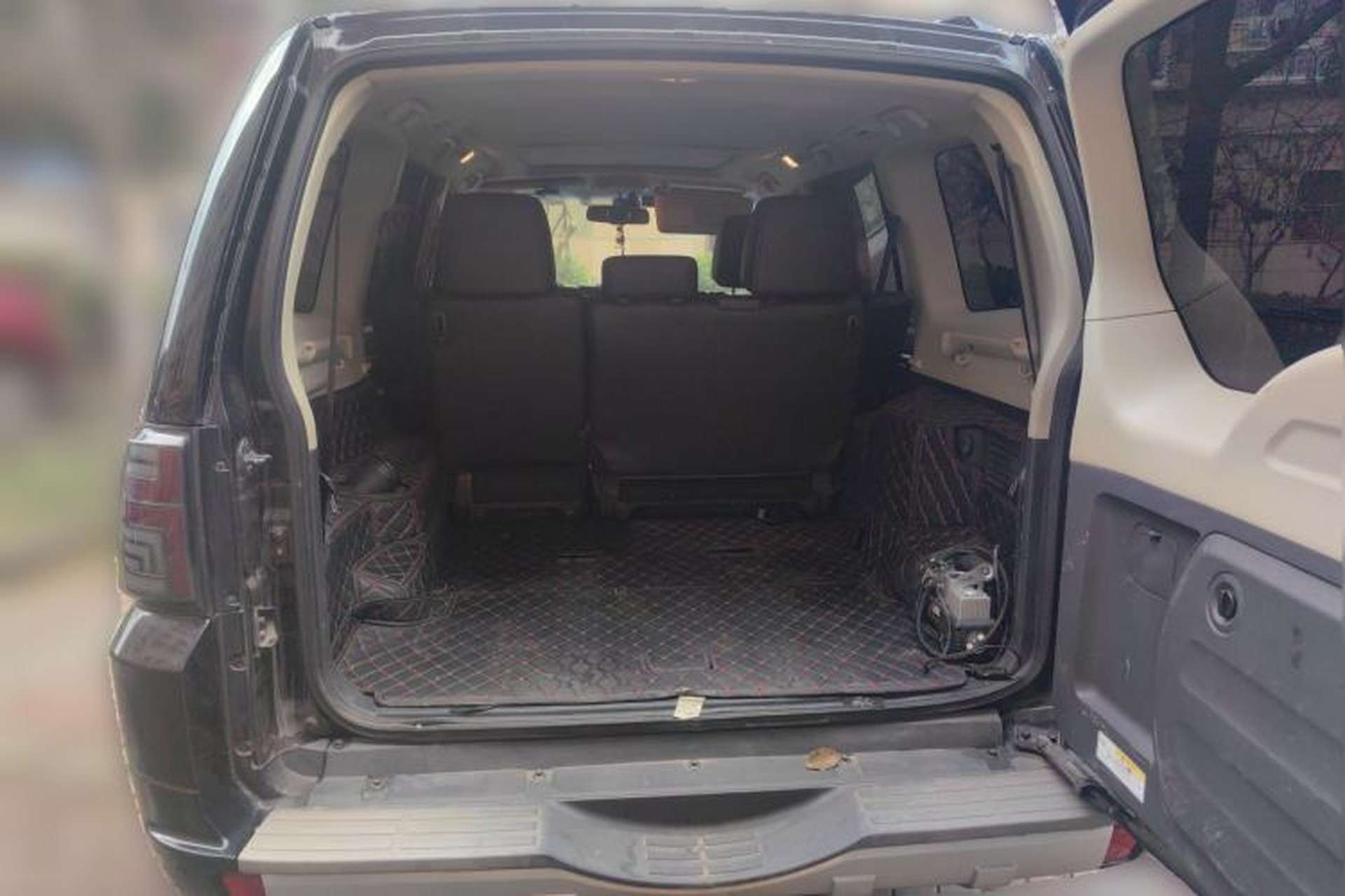 Used Mitsubishi Pajero 2016 3.0L Automatic Prestige Version China V Standard Trunk