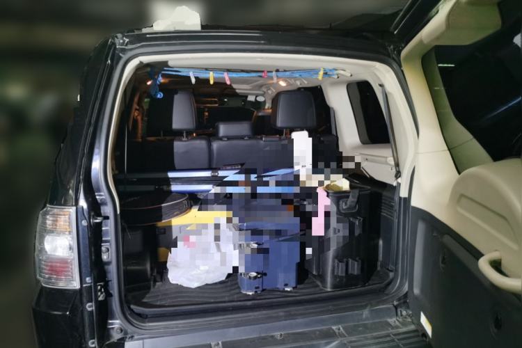 Used Mitsubishi Pajero 2016 3.0L Automatic Prestige Version China IV Standard Trunk