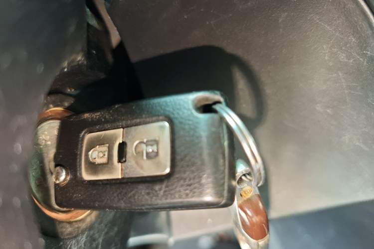 Used Mitsubishi Pajero 2016 3.0L Automatic Standard Version China V Standard Vehicle Key