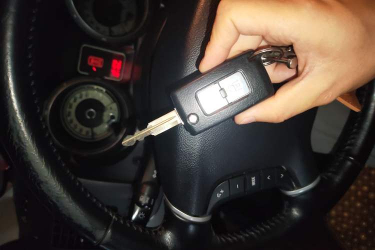 Used Mitsubishi Pajero 2016 3.0L Automatic Luxury Version China V Standard Vehicle Key