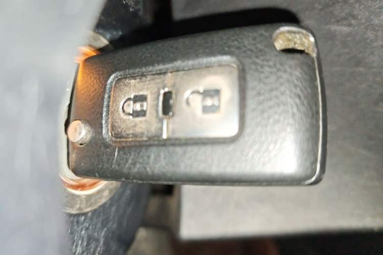 Used Mitsubishi Pajero 2016 3.0L Automatic Prestige Version China V Standard Vehicle Key