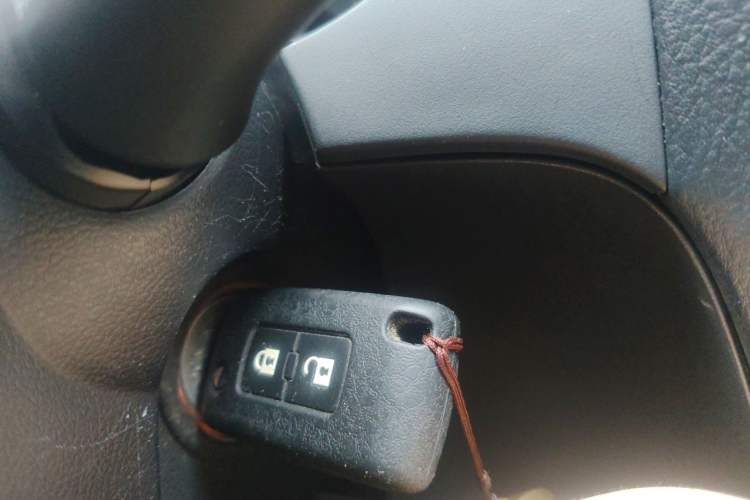 Used Mitsubishi Pajero 2016 3.0L Automatic Standard Version China V Standard Vehicle Key