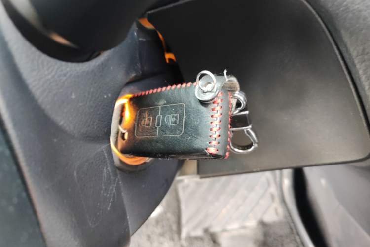 Used Mitsubishi Pajero 2016 3.0L Automatic Prestige Version China V Standard Vehicle Key