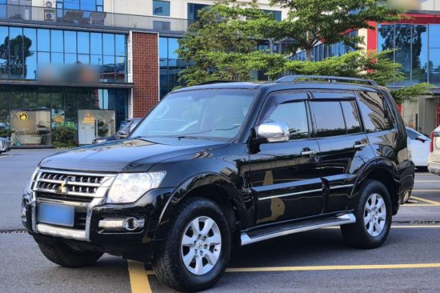 Used Mitsubishi Pajero 2016 3.0L Automatic Prestige Version China V Standard