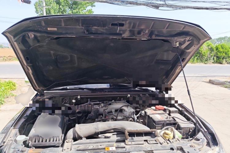 Used Mitsubishi Pajero 2016 3.0L Automatic Prestige Version China V Standard Engine Bay