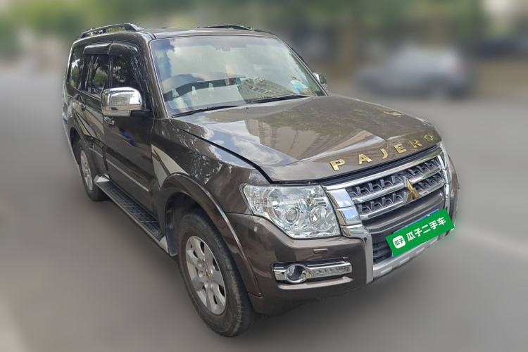 Used Mitsubishi Pajero 2016 3.0L Automatic Prestige Version China V Standard Exterior 2