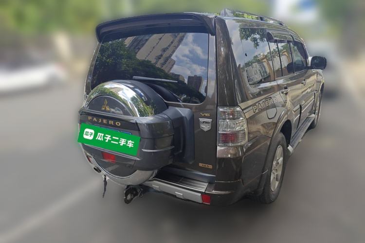 Used Mitsubishi Pajero 2016 3.0L Automatic Prestige Version China V Standard Exterior 5