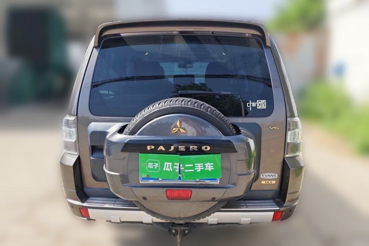 Used Mitsubishi Pajero 2016 3.0L Automatic Prestige Version China V Standard Rear