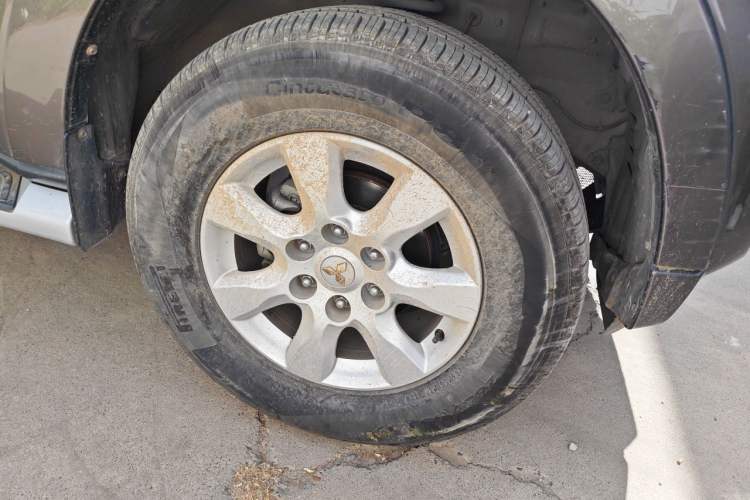 Used Mitsubishi Pajero 2016 3.0L Automatic Prestige Version China V Standard Right Front Wheel Hub