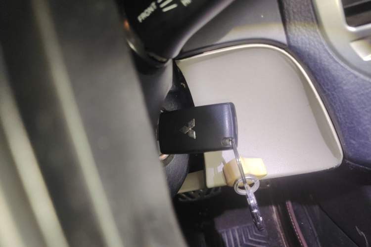 Used Mitsubishi Pajero  Vehicle Key