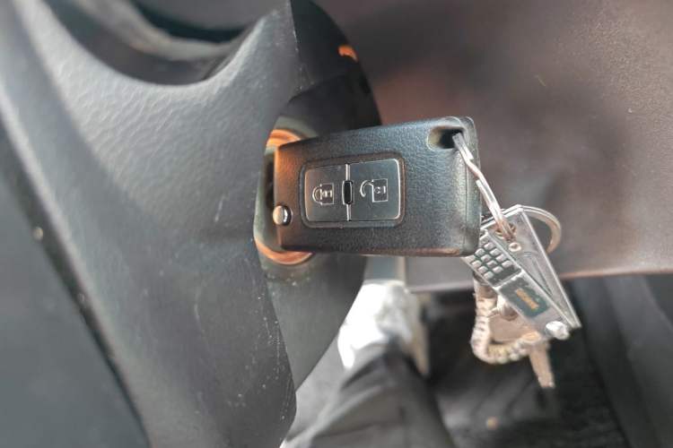 Used Mitsubishi Pajero 2016 3.0L Automatic Prestige Version China V Standard Vehicle Key