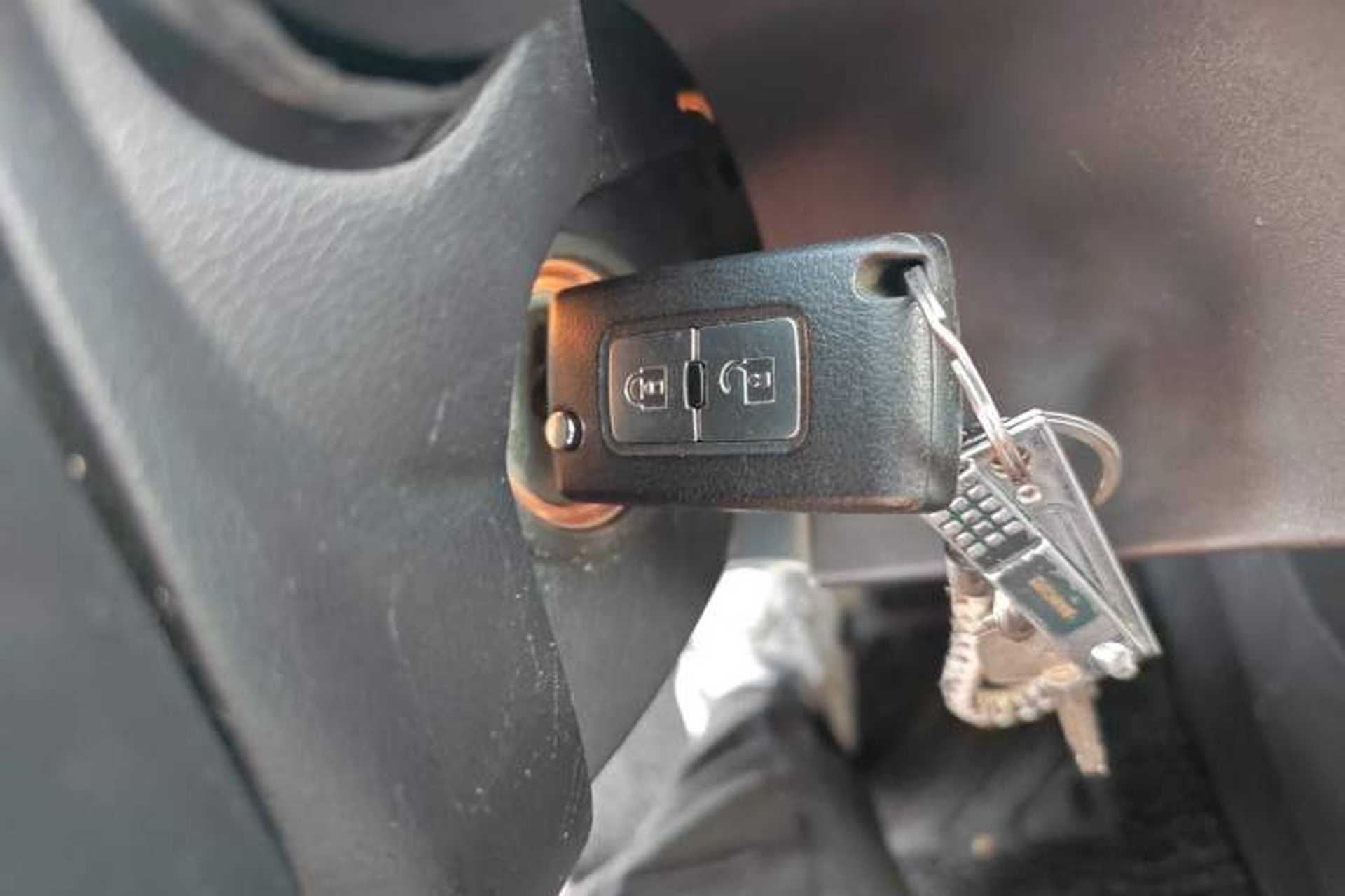 Used Mitsubishi Pajero 2016 3.0L Automatic Prestige Version China V Standard Vehicle Key