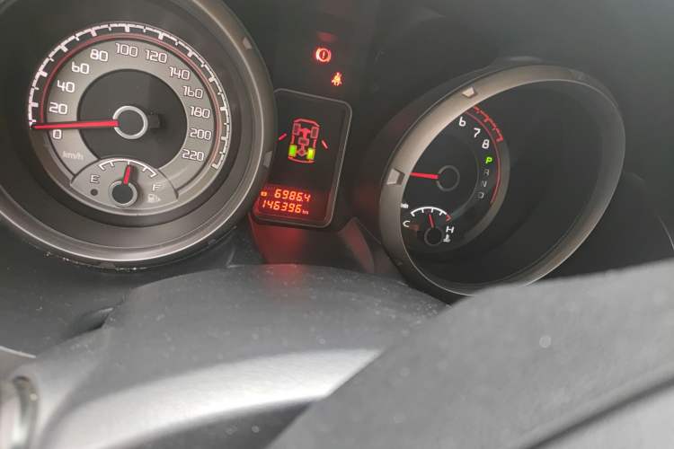 Used Mitsubishi Pajero 2016 3.0L Automatic Standard Version China V Standard Odometer Close Up