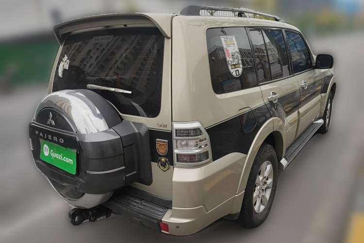 Used Mitsubishi Pajero 2016 3.0L Automatic Standard Version China V Standard Rear Right 45 Deg