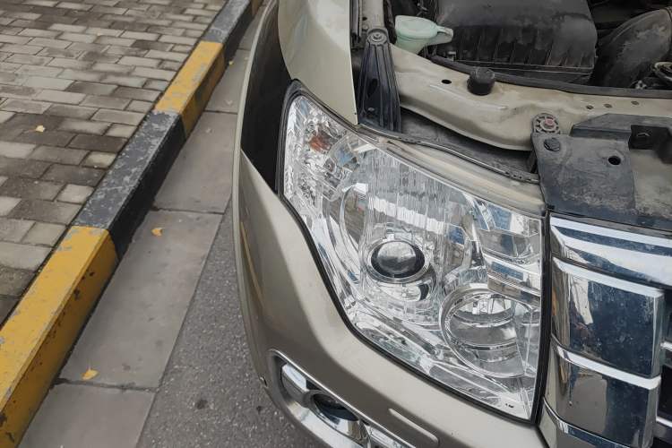 Used Mitsubishi Pajero 2016 3.0L Automatic Standard Version China V Standard Right Front Headlight