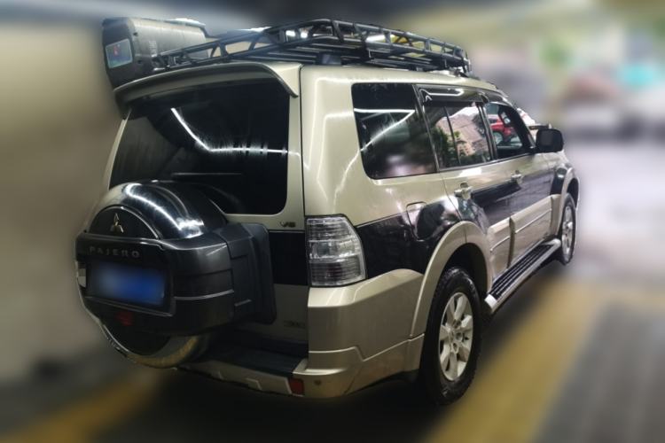 Used Mitsubishi Pajero 2016 3.0L Automatic Prestige Version China V Standard Rear Right 45 Deg