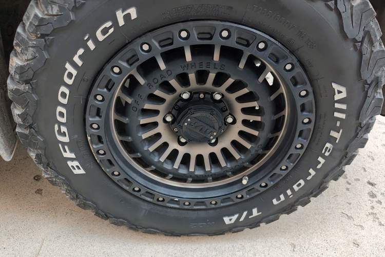 Used Mitsubishi Pajero 2016 3.0L Automatic Prestige Version China V Standard Right Front Wheel Hub