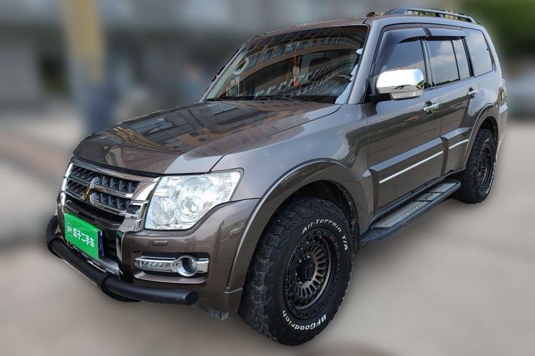 Used Mitsubishi Pajero 2016 3.0L Automatic Prestige Version China V Standard Guazi used car, China used car export, Used car for sale, Used  cars, Cheapest cars for sale