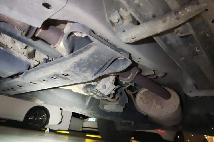 Used Mitsubishi Pajero 2016 3.0L Automatic Prestige Version China V Standard Chassis Front Left