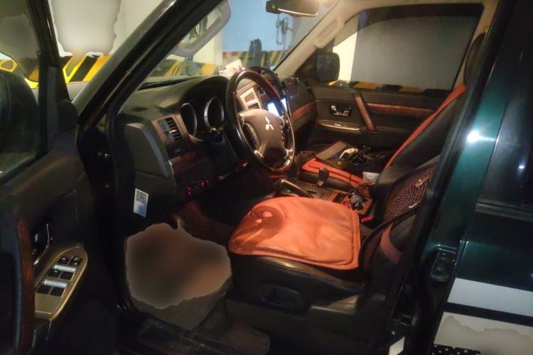 Used Mitsubishi Pajero 2016 3.0L Automatic Prestige Version China V Standard Driver Seat