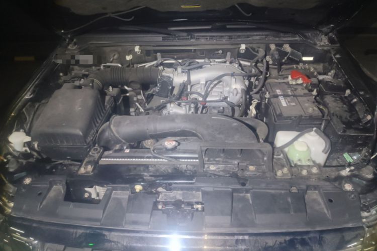 Used Mitsubishi Pajero 2016 3.0L Automatic Standard Version China V Standard Engine Bay