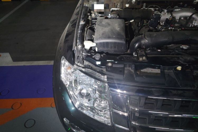 Used Mitsubishi Pajero 2016 3.0L Automatic Standard Version China V Standard Engine Bay Right