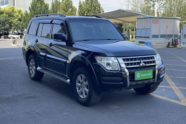 Used Mitsubishi Pajero 2016 3.0L Automatic Standard Version China V Standard Exterior 2