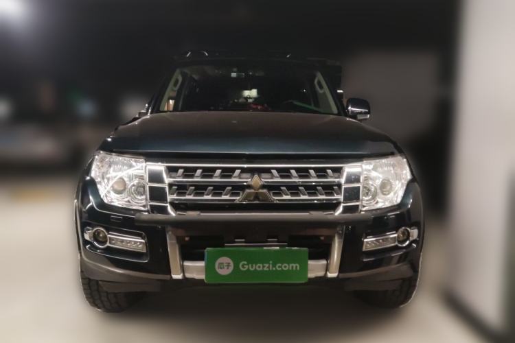 Used Mitsubishi Pajero 2016 3.0L Automatic Prestige Version China V Standard Front