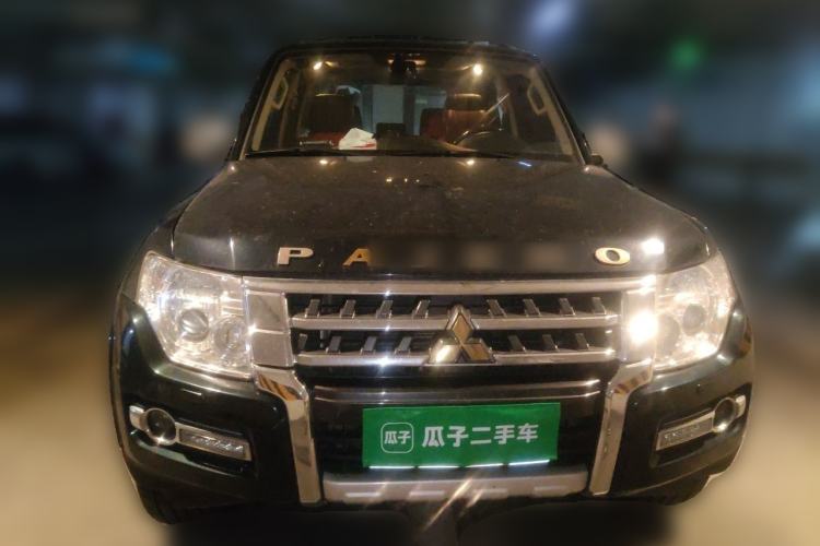 Used Mitsubishi Pajero 2016 3.0L Automatic Prestige Version China V Standard Front
