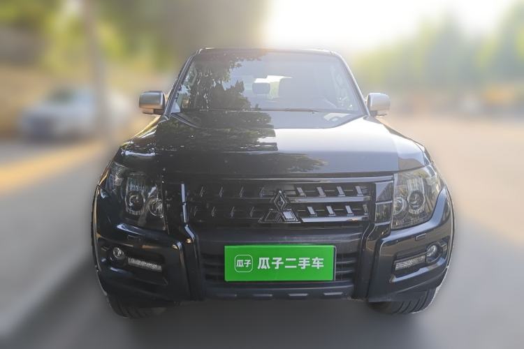 Used Mitsubishi Pajero 2016 3.0L Automatic Standard Version China V Standard Front
