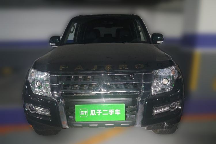 Used Mitsubishi Pajero 2016 3.0L Automatic Standard Version China V Standard Front