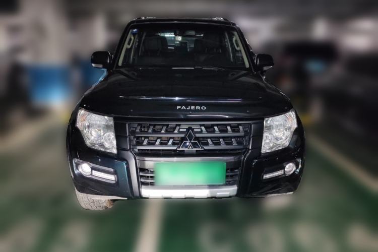 Used Mitsubishi Pajero 2016 3.0L Automatic Luxury Version China V Standard Front