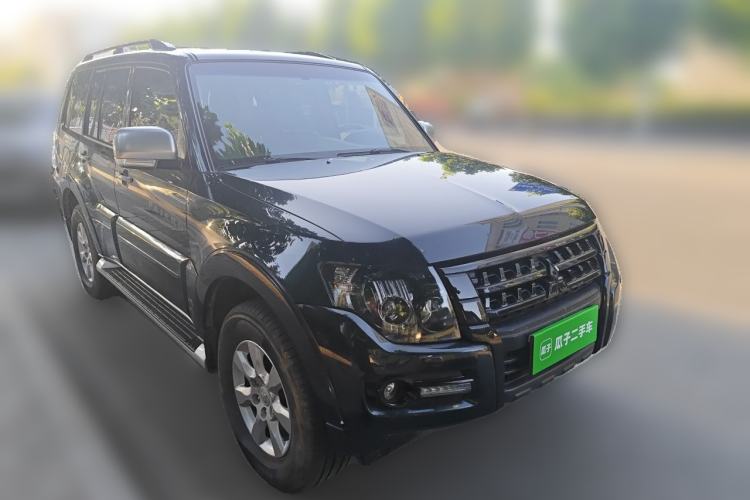 Used Mitsubishi Pajero 2016 3.0L Automatic Standard Version China V Standard Front Right 45 Deg