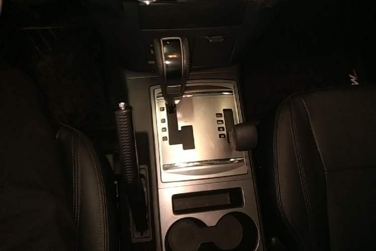 Used Mitsubishi Pajero 2016 3.0L Automatic Prestige Version China IV Standard Gear Lever