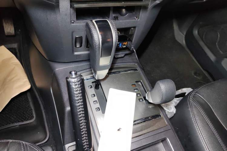 Used Mitsubishi Pajero 2016 3.0L Automatic Luxury Version China V Standard Gear Lever