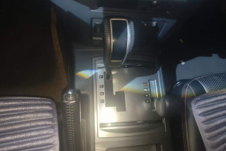 Used Mitsubishi Pajero 2016 3.0L Automatic Standard Version China V Standard Gear Lever