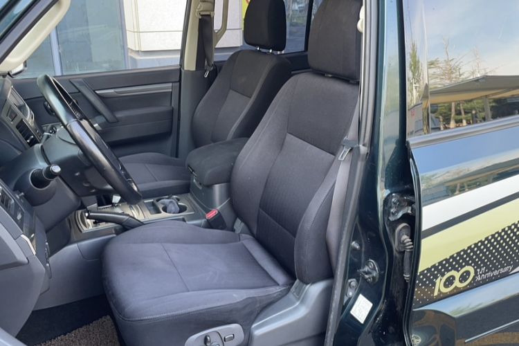Used Mitsubishi Pajero 2016 3.0L Automatic Standard Version China V Standard Interior 5