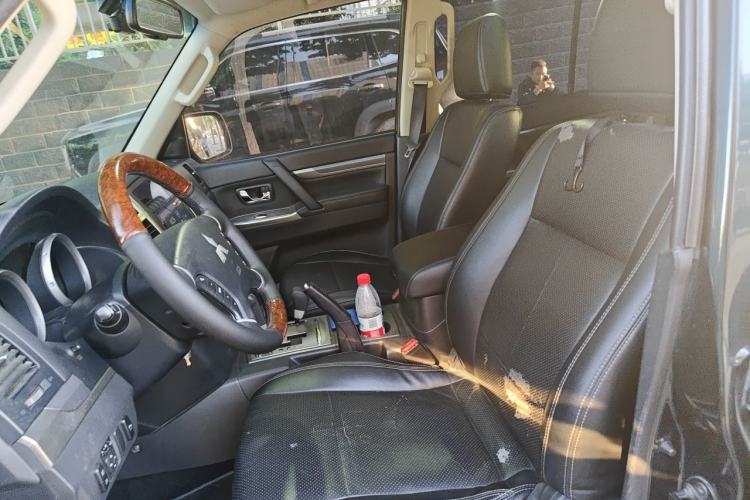 Used Mitsubishi Pajero 2016 3.0L Automatic Standard Version China V Standard Left Front Seat