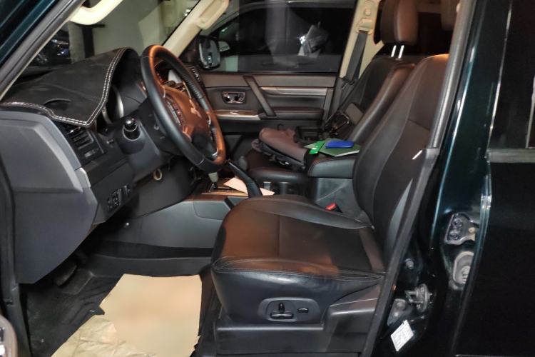 Used Mitsubishi Pajero 2016 3.0L Automatic Luxury Version China V Standard Left Front Seat