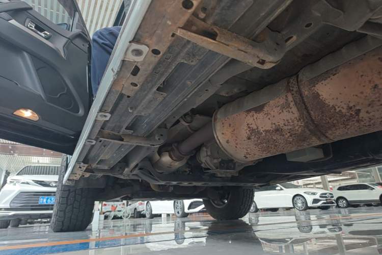 Used Mitsubishi Pajero 2016 3.0L Automatic Prestige Version China IV Standard Left Side Sill